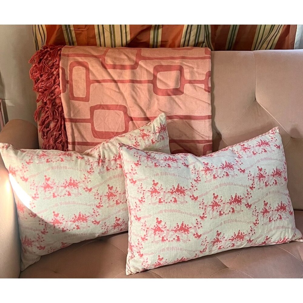 John Robshaw HTF Pink Cream Coral Throw Pillows Set Of 2 w/Down Inserts Scarce